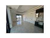 Alanya' da Satılık Deniz ve Kale Manzaralı 2+1 Daire