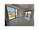 Alanya' da Satılık Deniz ve Kale Manzaralı 2+1 Daire